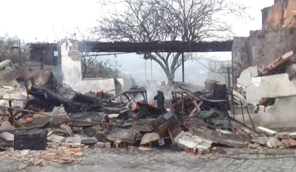 Fogo consome quatro casas em Penafiel 1 penafiel incendios fotos 1 1 1