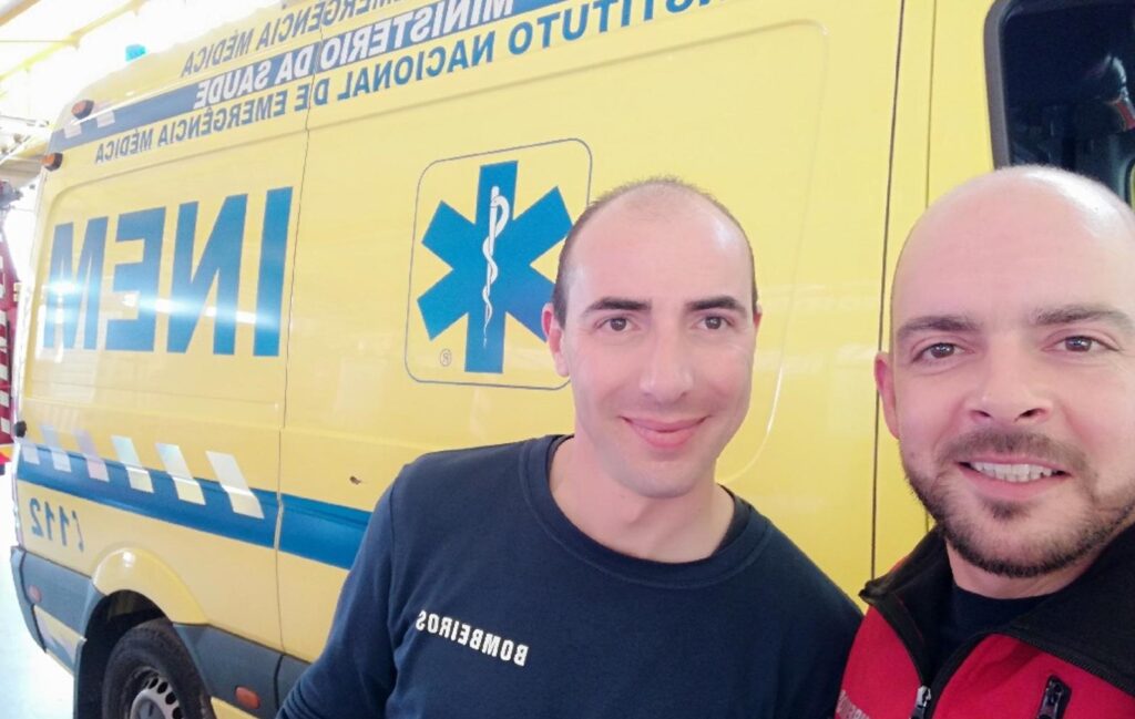 Bombeiros de Baltar ajudam menina a nascer 1 Filipe Santos e Manuel Duarte ajudaram a pequena Beatriz a nascer 1