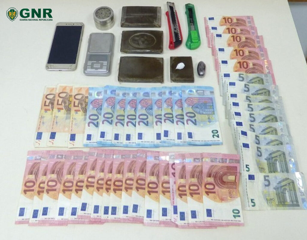 Mais de 700 doses de haxixe apreendidas em Penafiel 1 GNR Porto Apreensão 1