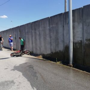 Homem ferido em despiste de mota em Irivo1 1