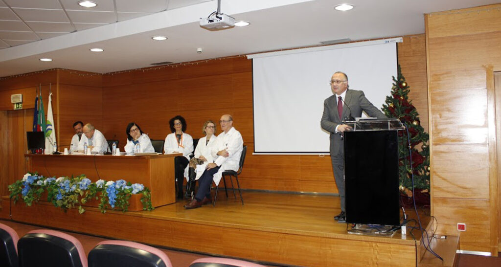 84 novos médicos internos iniciam formação no CHTS 1 Sem Título 1 3