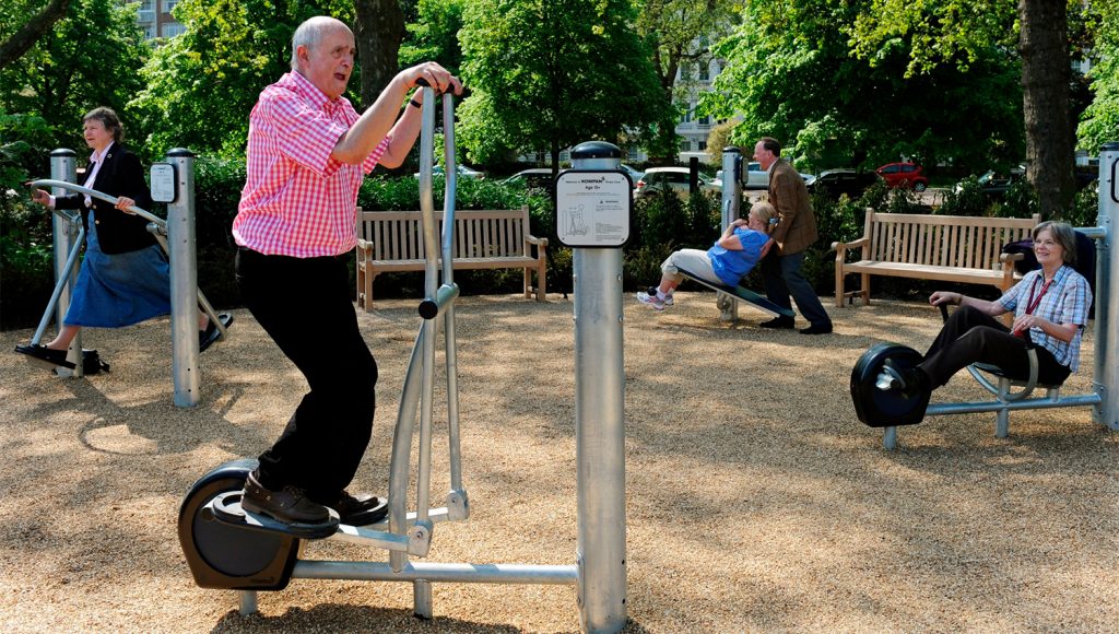 parque maquinas idosos exercicio atividade 1