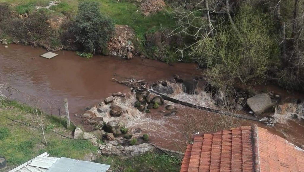 rio ferreira poluicao