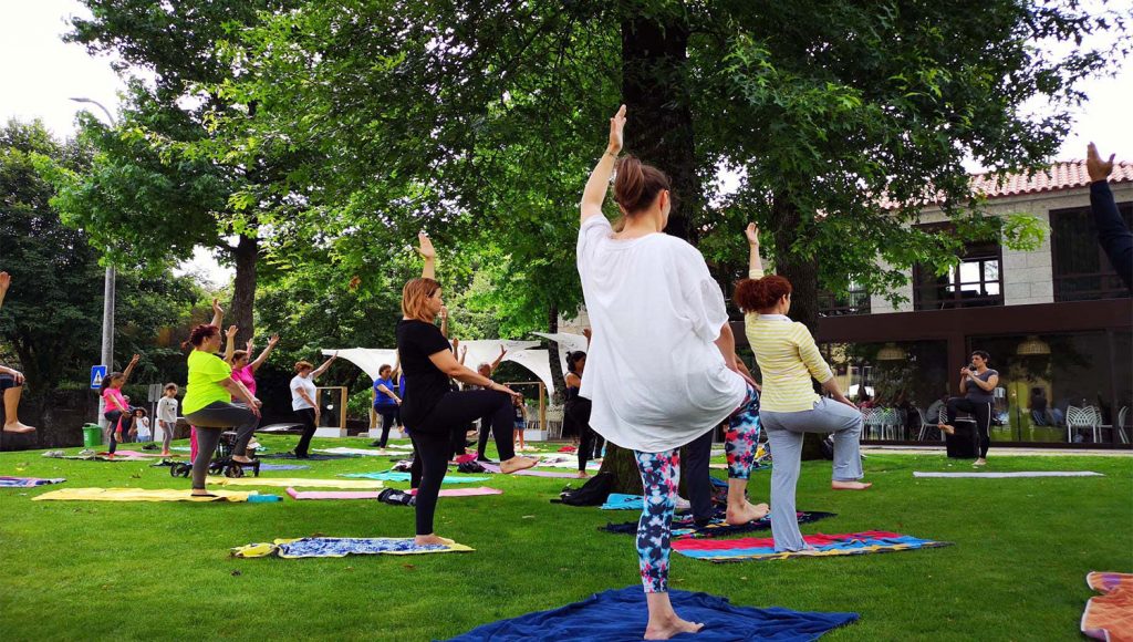 yoga parque urbano de pacos de ferreia