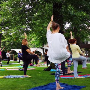 yoga parque urbano de pacos de ferreia