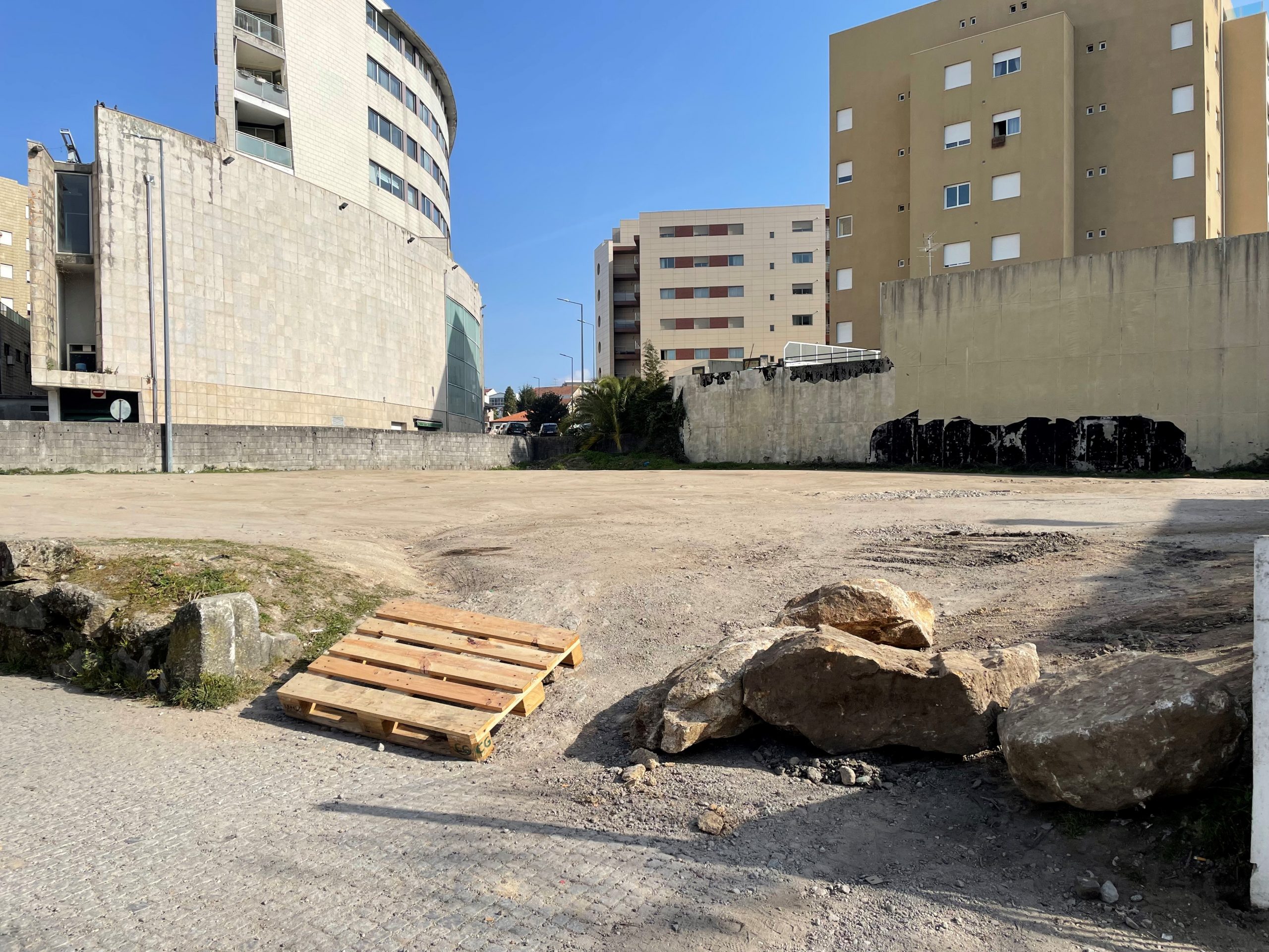 estacionamento / Paços de Ferreira