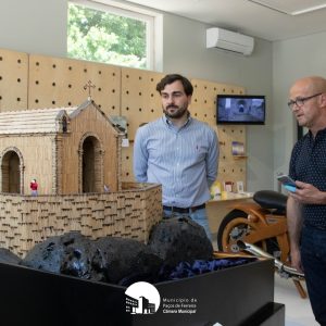 Maquete da Capela do Pilar construída com milhares de fósforos