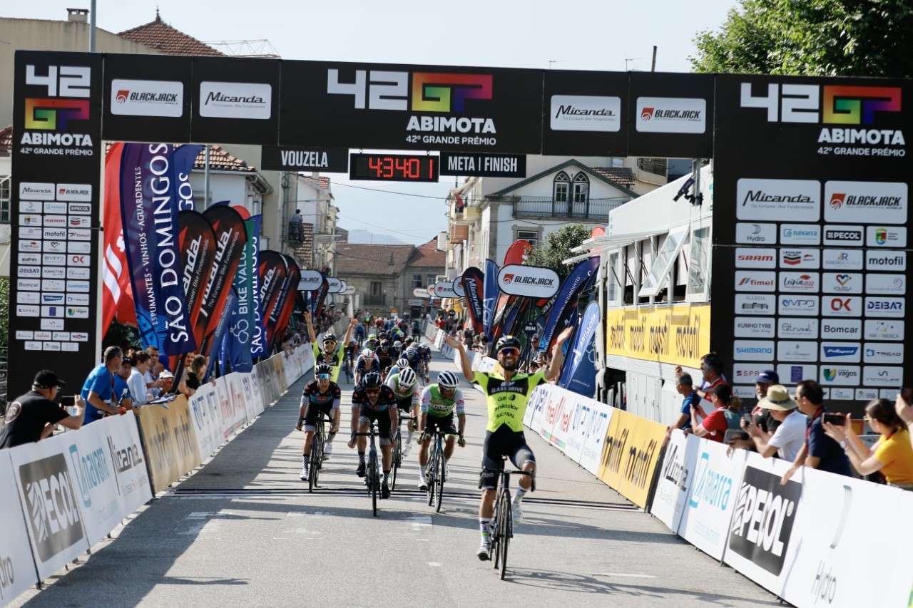 Mais um ciclista da região retirado da Volta a Portugal