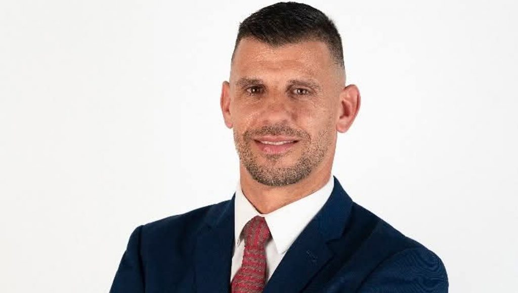 A Importância da Participação Cívica na Política Local 1 carlos dias