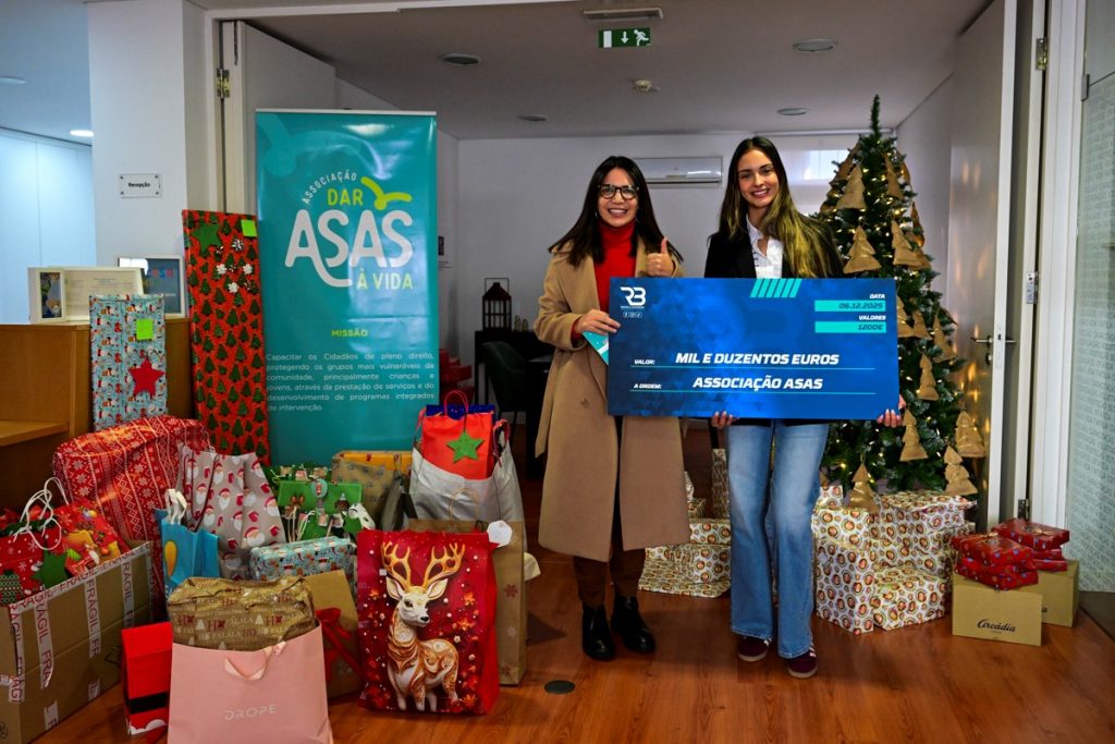 Rafaela Barbosa fechou ano levando patrocinadores em co-drive e entregando um cheque na ASAS 5 rafaela 2