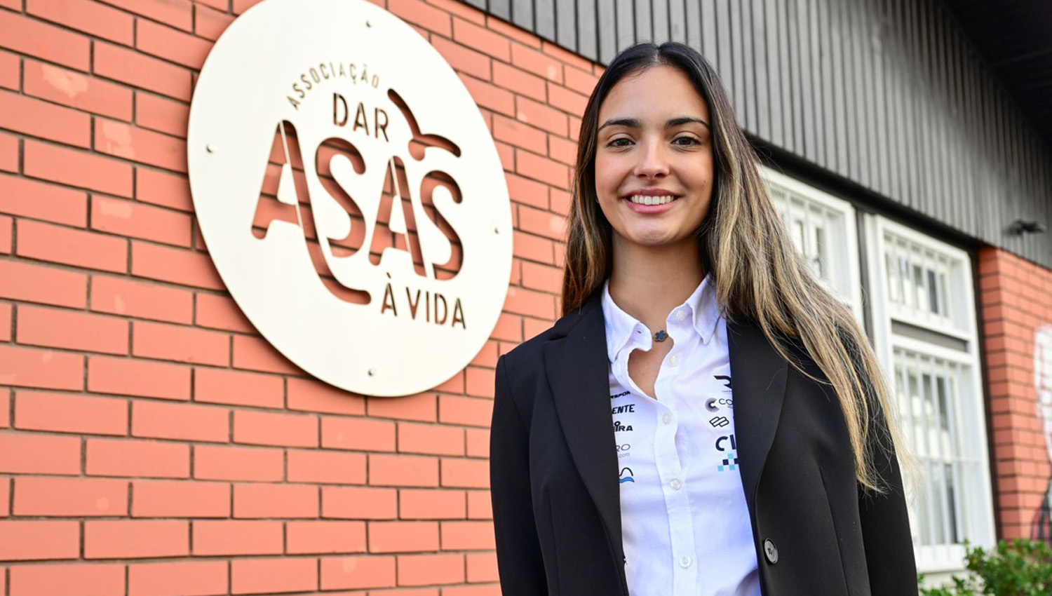 Rafaela Barbosa fechou ano levando patrocinadores em co-drive e entregando um cheque na ASAS 3 rafaela barbosa