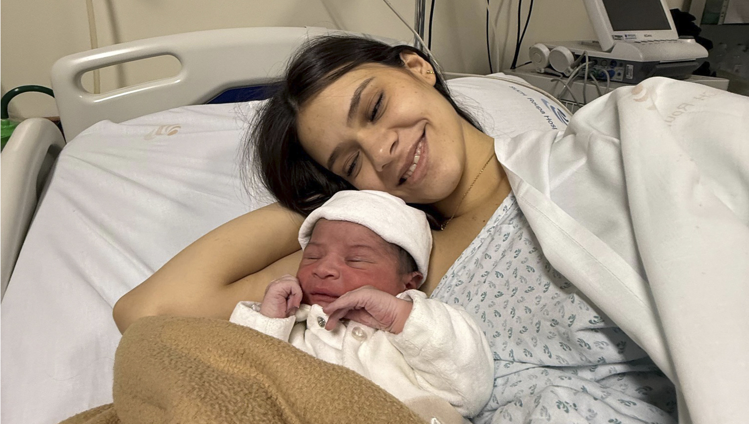 Cristian é o primeiro bebé do ano no Hospital Padre Américo 3 bebe