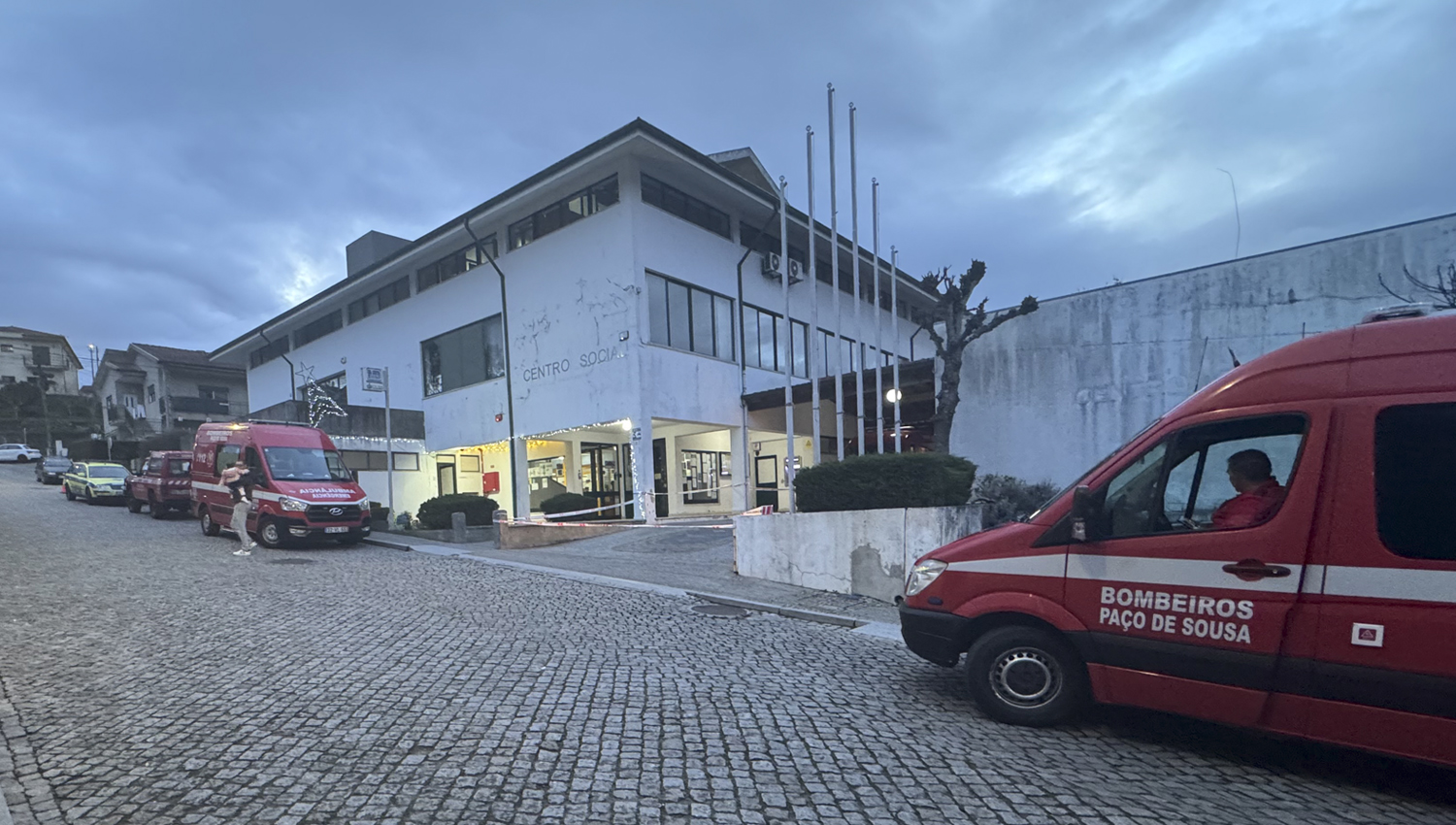 Trinta pessoas assistidas por intoxicação com monóxido de carbono no Centro Social de Lagares 3 centro social lagares