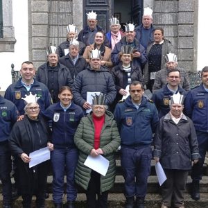 iPFR 819 ACTU Utentes do Centro Social de Penamaior cantam as Janeiras na GNR de Pacos de Ferreira