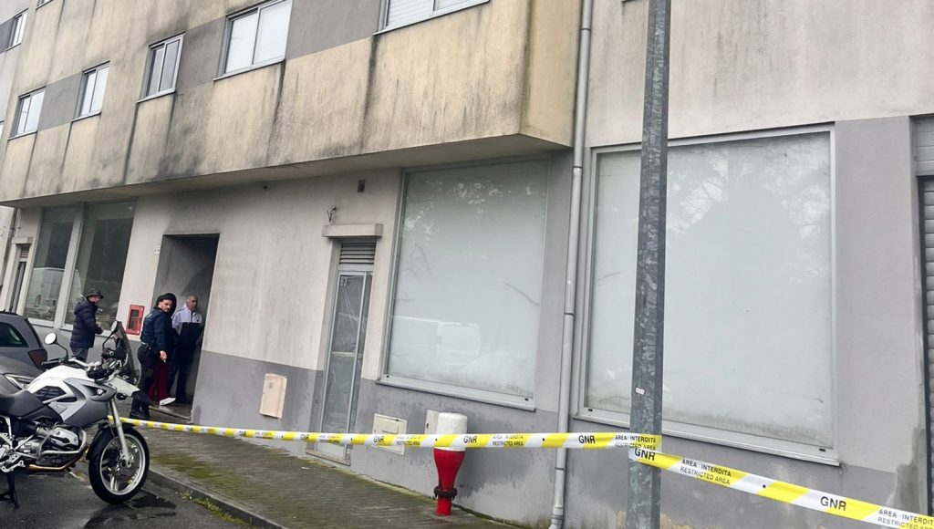 Moradores vivem momentos de incerteza após incêndio nas garagens do Sistelo 9 incendio 1