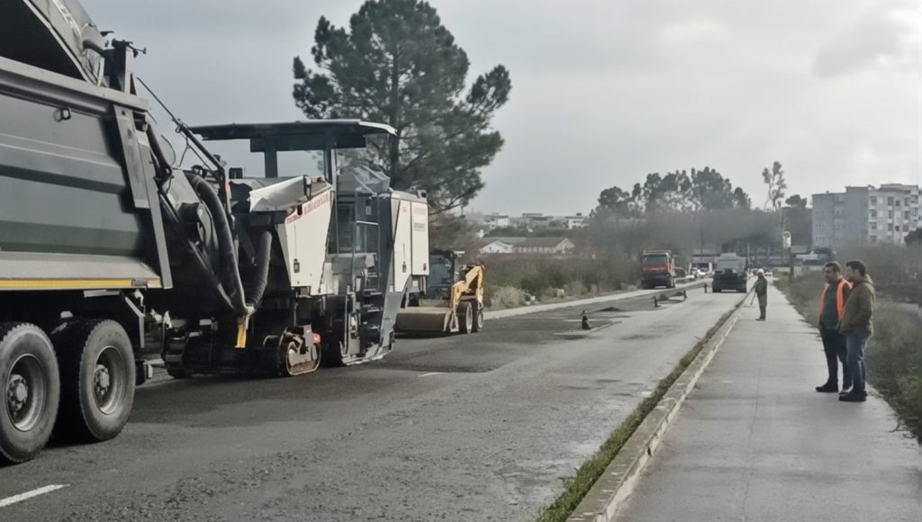 Paços de Ferreira acelera obras de recuperação das estradas do concelho 1 FotoObras final