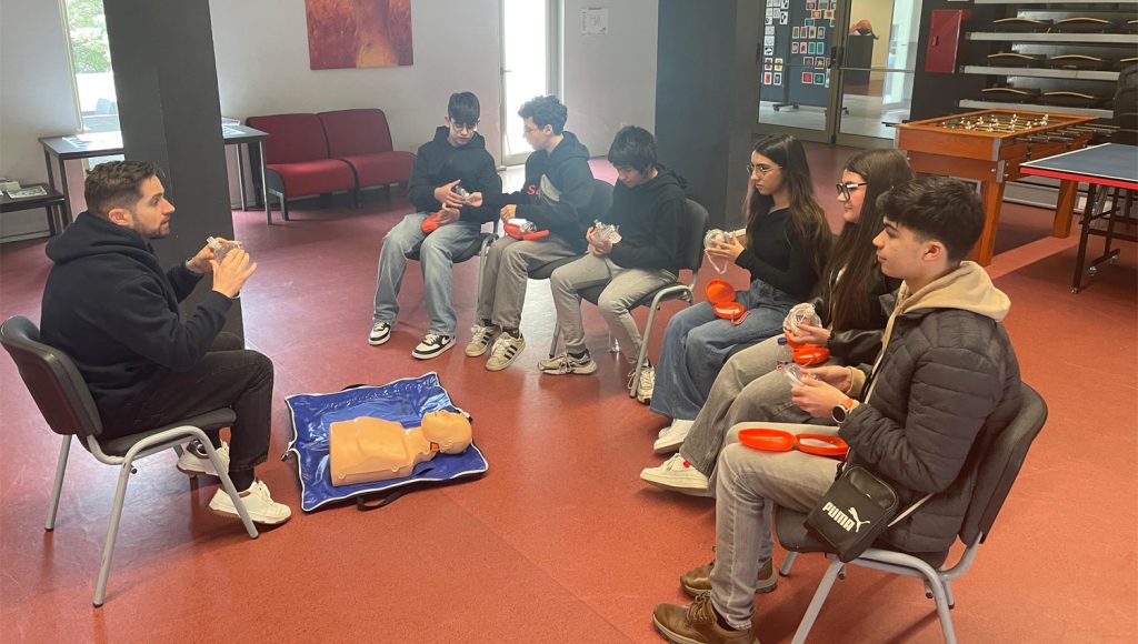 470 Alunos da Secundária de Penafiel recebem certificação em Suporte Básico de Vida 1 anesc