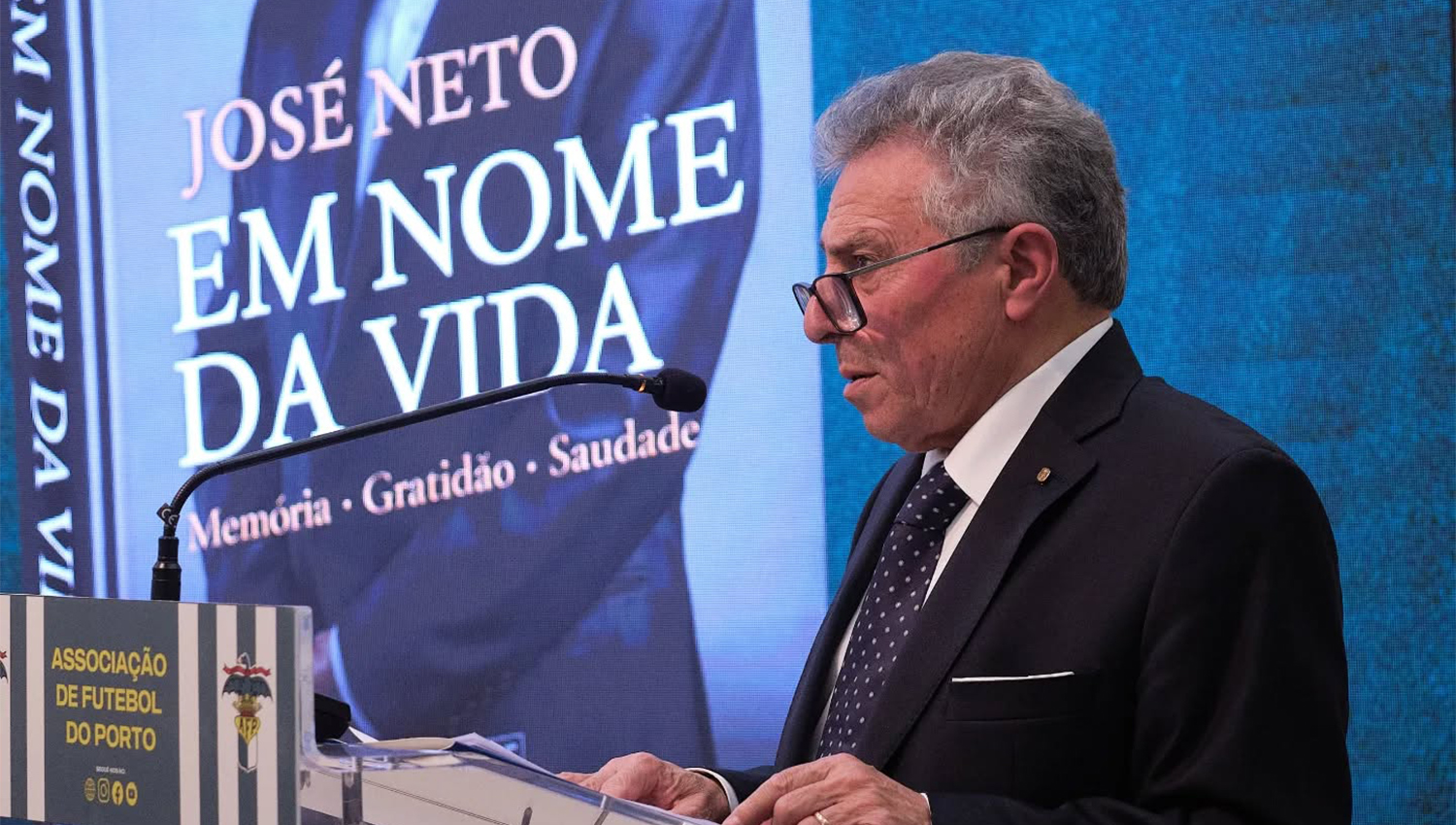 AF Porto recebeu apresentação do livro "Em Nome da Vida", obra do professor José Neto 3 JoeNeto AFPorto final