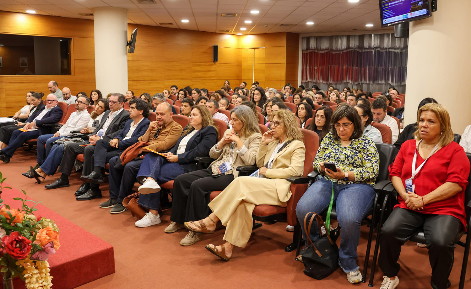 Jornadas reforçam importância dos Técnicos Auxiliares de Saúde como pilares do sistema de cuidados 3 jornadas