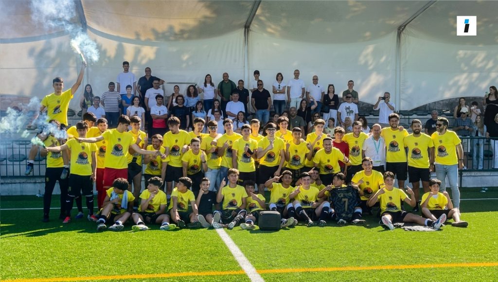 FC Paços de Ferreira goleia Amora FC por 5-0 na festa da promoção à I Divisão Nacional de Sub-17 1 Sub17 PacosFinal
