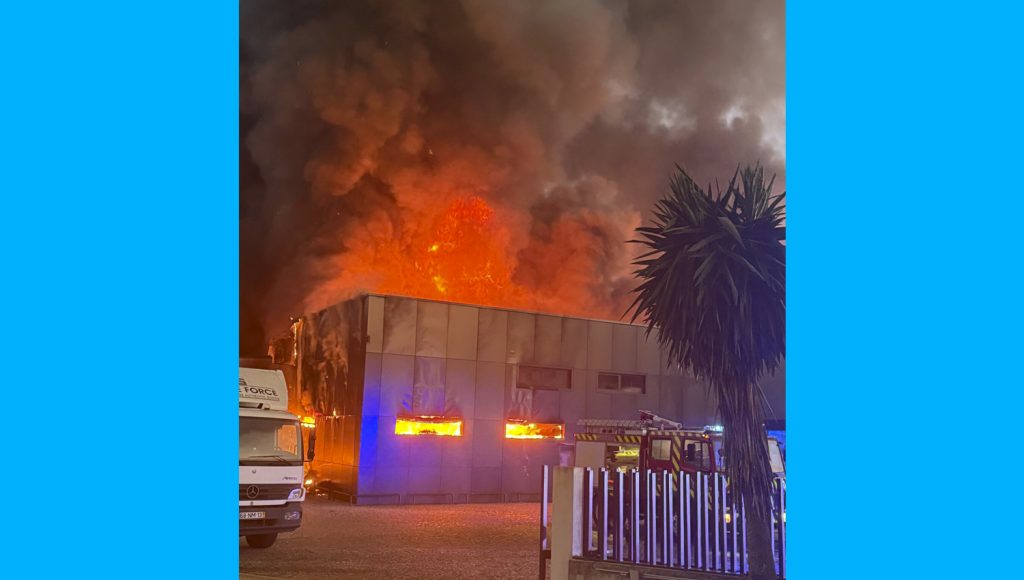 Incêndio de grandes dimensões consome fábrica de calçado de Felgueiras 1 incendio
