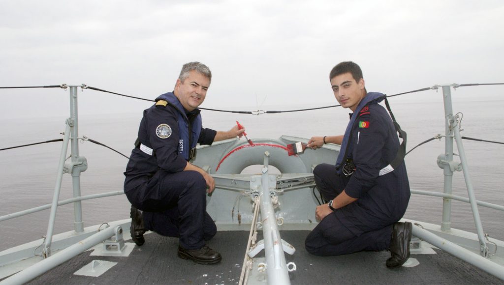NRP Álvares Cabral cumpre tradição naval ao cruzar o Equador no Golfo da Guiné 1 NRP Equador