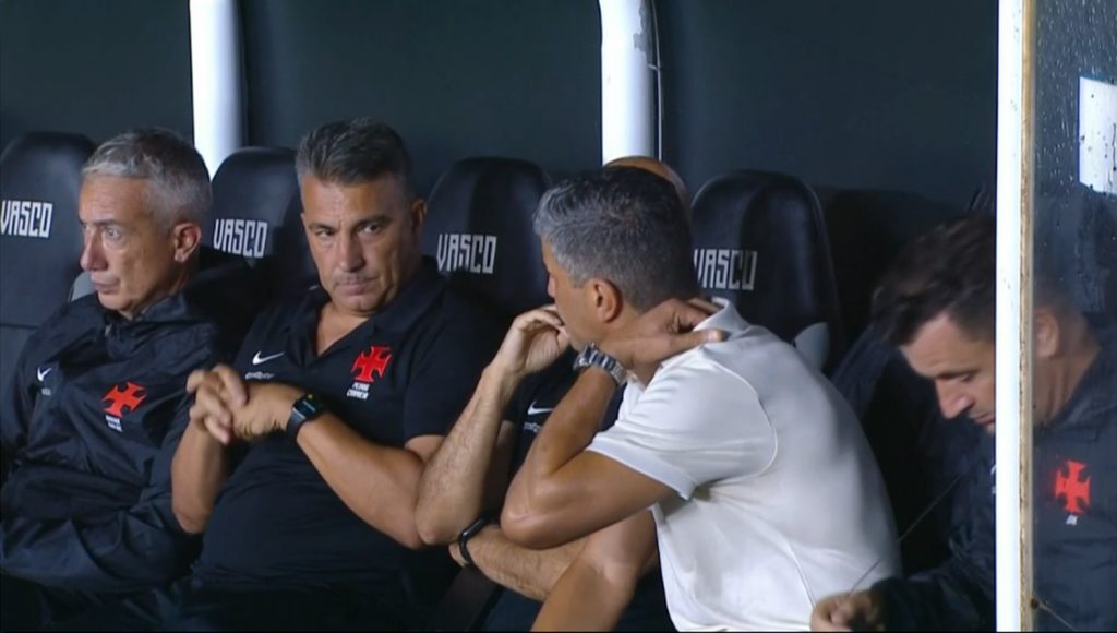 Com o pacense Pedro Correia na equipa técnica, Vasco da Gama acelera rumo às fases finais no Brasil 1 PedroCorreiaFINAL