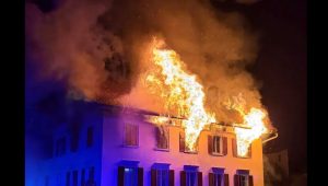 Incêndio destrói restaurante de emigrantes de Penafiel na Suíça: há dois portugueses feridos e cinco desaparecidos 2 incendio suica