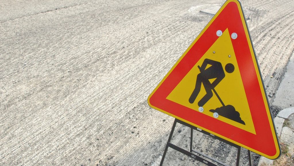 Construção de muro corta uma via na EN106 em Penafiel a partir de quinta-feira 1 obras