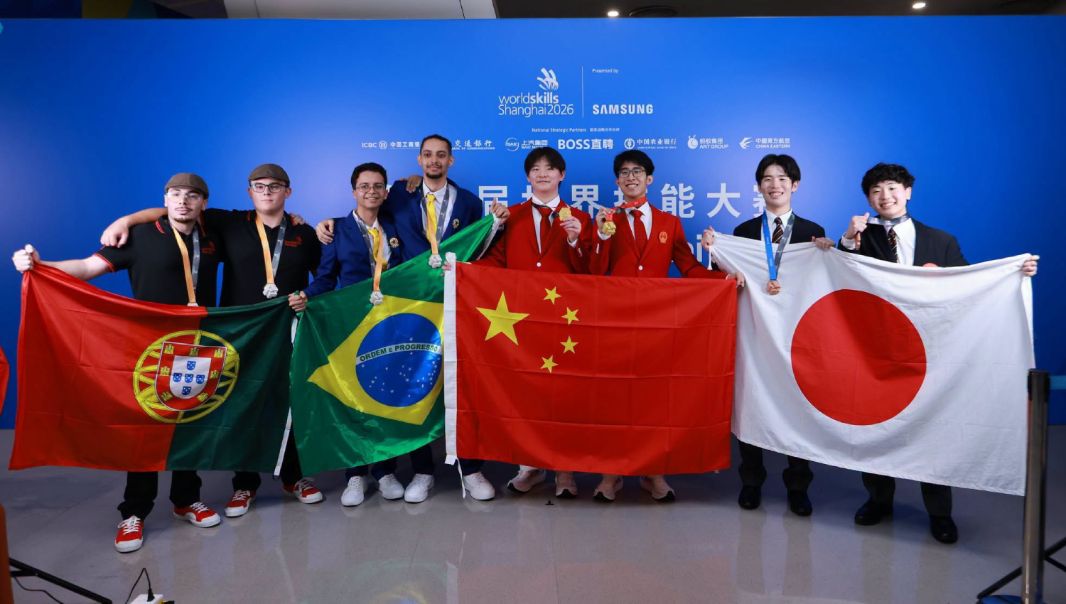 Jovem de Lousada Diogo Pinto conquista medalha de prata no Mundial das Profissões em Xangai 3 DiogoPinto Robotica