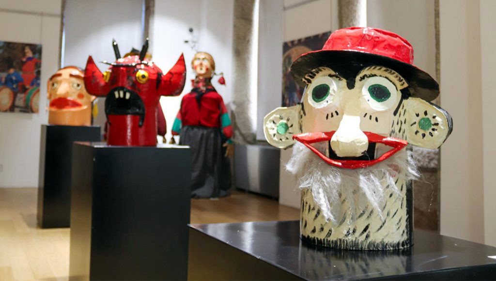 Museu Municipal do Móvel com Exposição "Gigantones" de José Carlos Martins 1 GigantonesPacos1