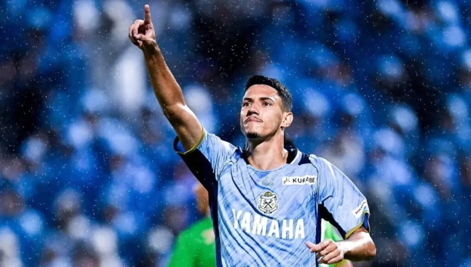 João Victor brilha no Japão com golo de bicicleta após passagem pelo Paços de Ferreira 3 JoaoVictorGOLO