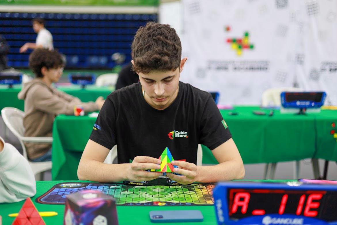 Martim Carvalho sagra-se campeão nacional de Pyraminx no Luso 3