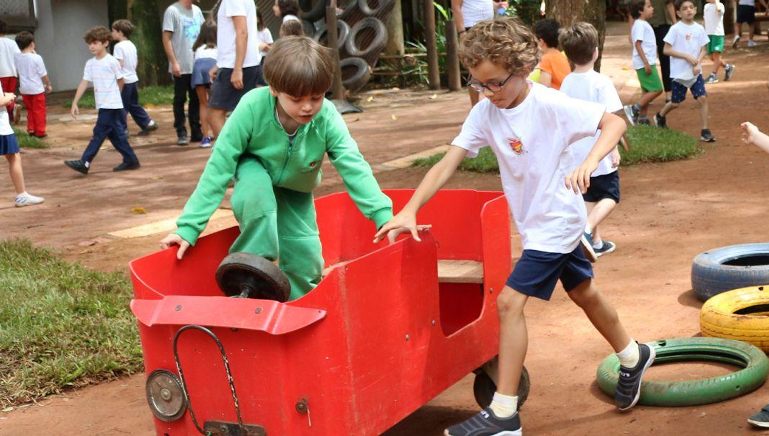 Escola Básica de Santa Marta vence Orçamento Participativo de Penafiel 3 recreio