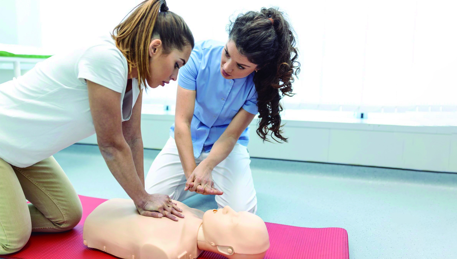 Mais de 2.700 alunos e 11 concelhos do Tâmega e Sousa unidos para aprender a salvar vidas 3 suporte basico de vida