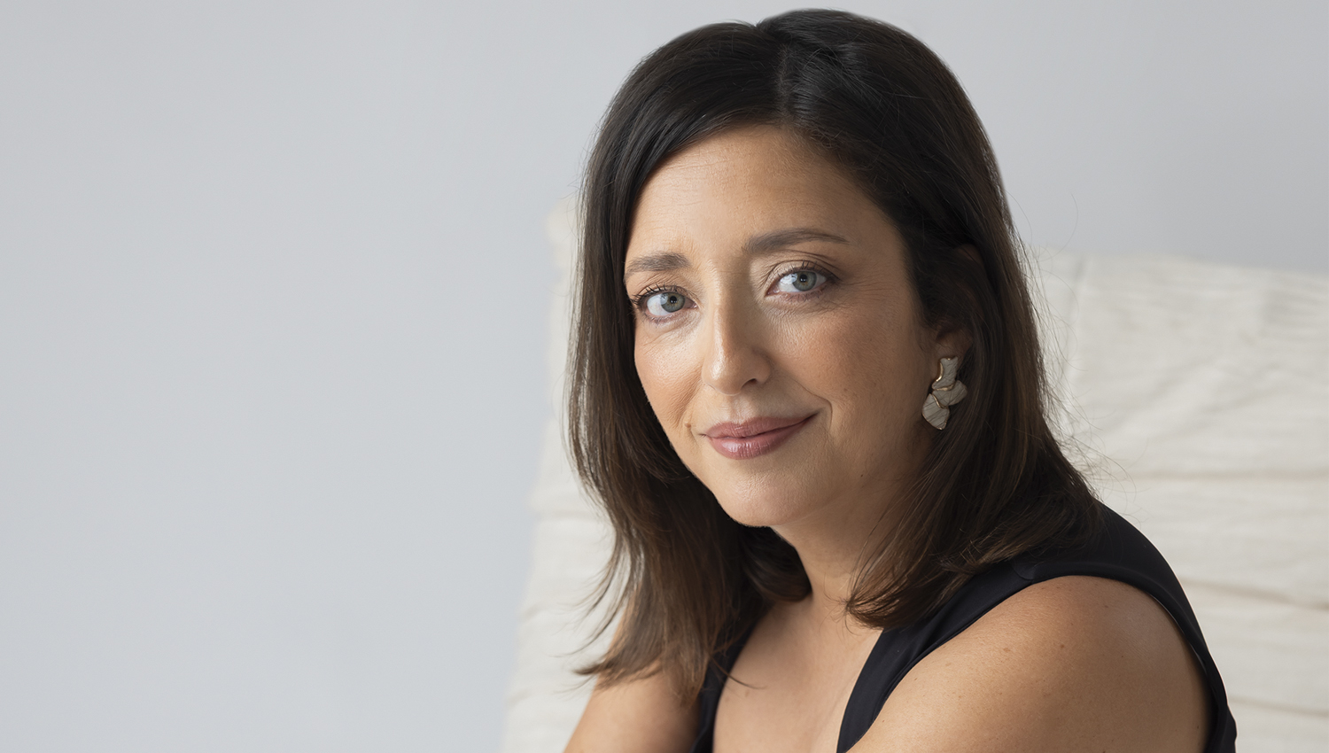 Susana Oliveira lança primeiro livro e reverte receitas para a Associação para o Desenvolvimento da Portela 3 susana